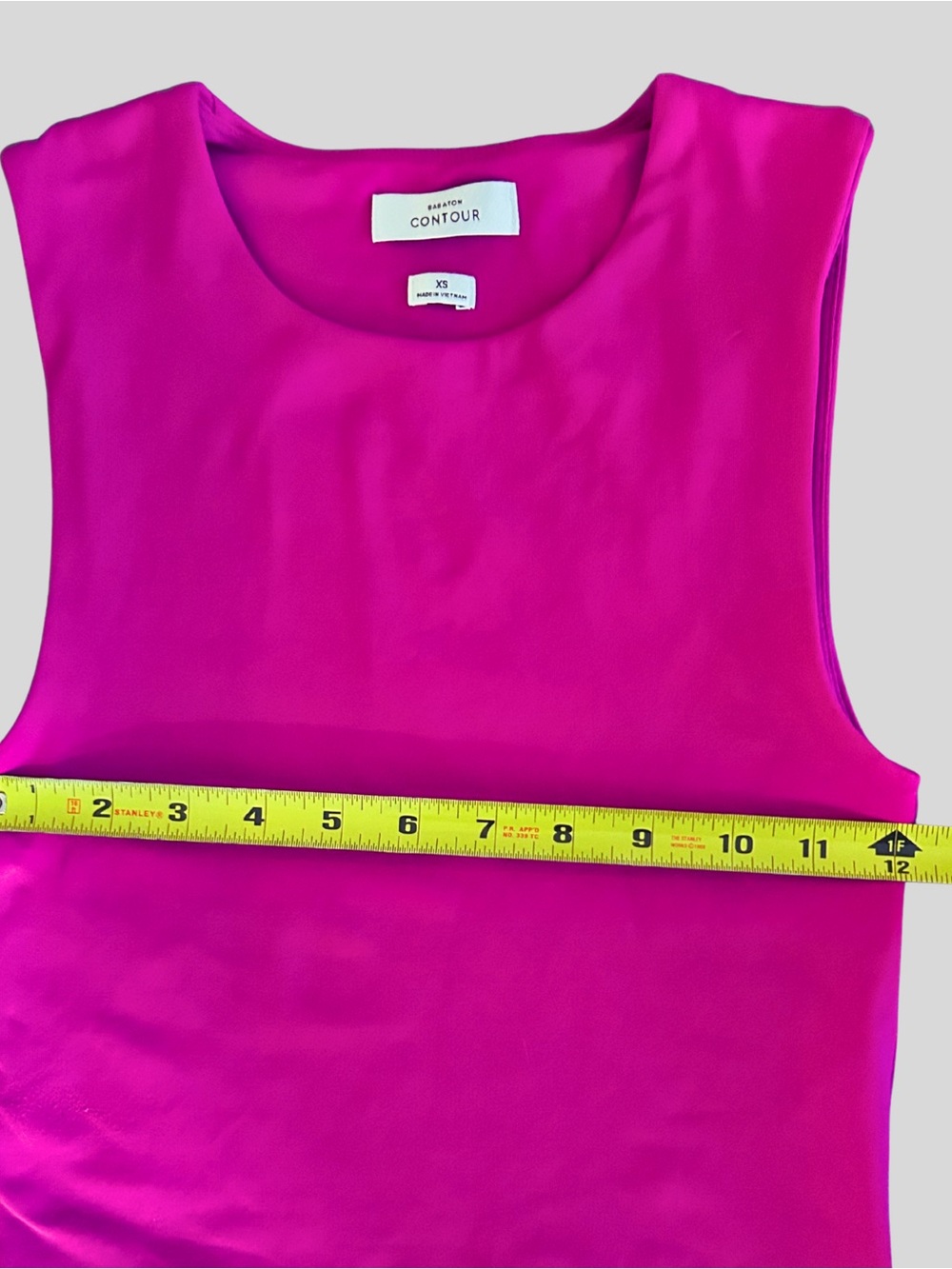 Aritzia Babaton Contour Scoop Neck Top - Bright Magenta - Picture 2 of 3